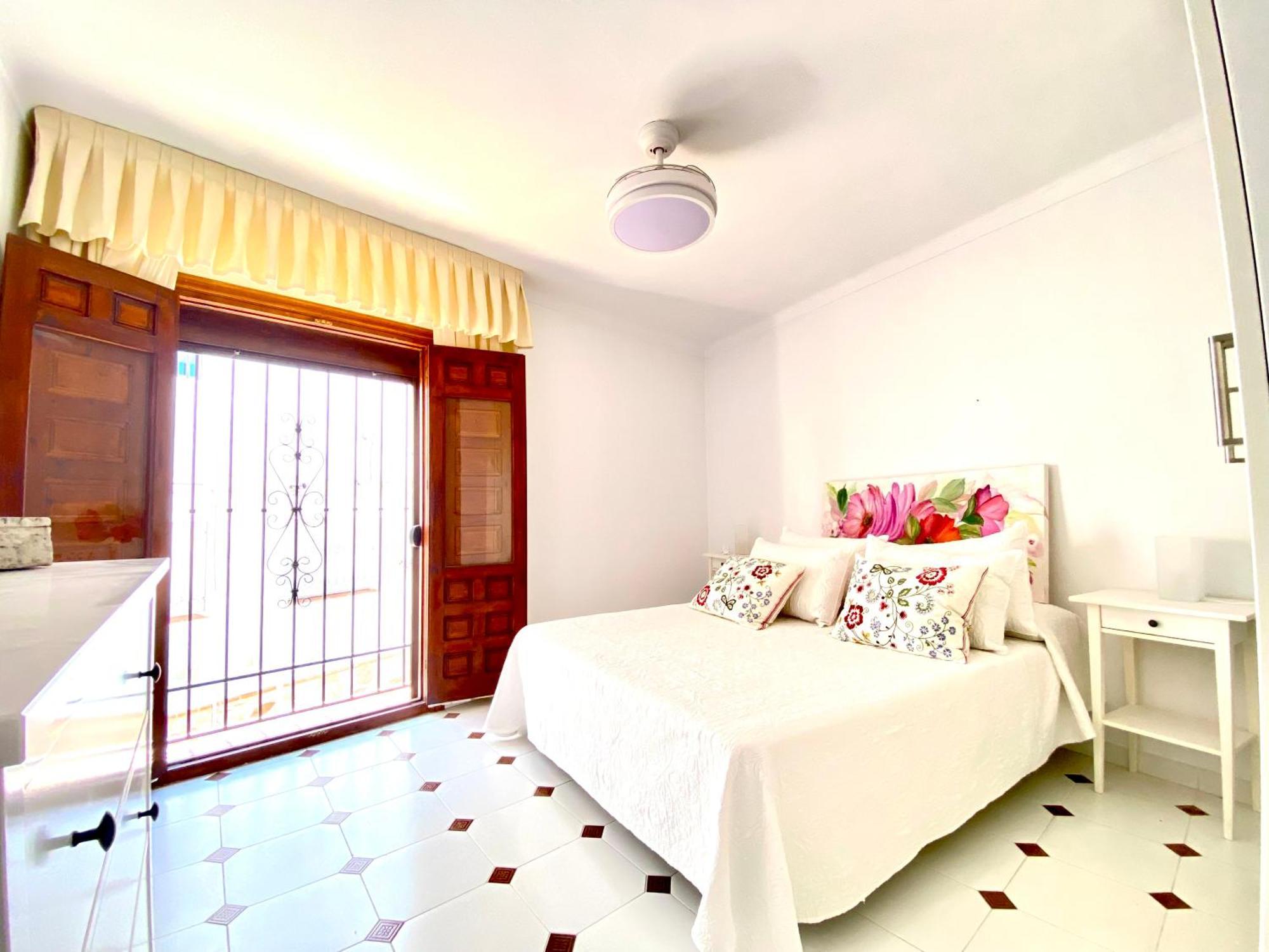 Casa Miguel - 3 Beautiful Apartments Availabe Sayalonga Kamer foto