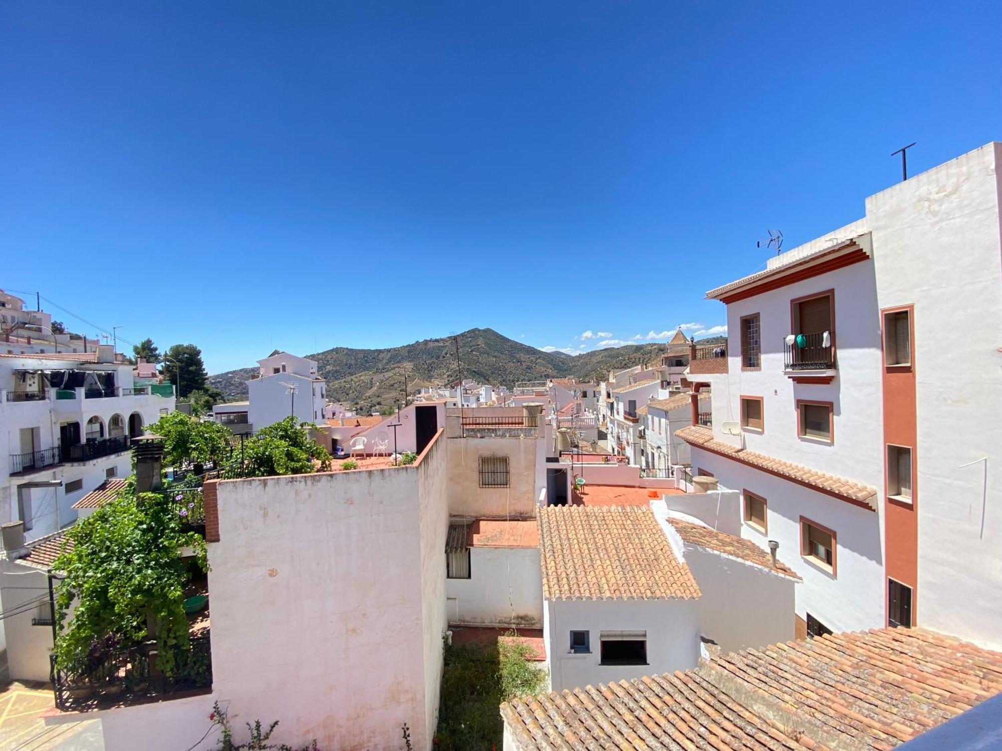 Casa Miguel - 3 Beautiful Apartments Availabe Sayalonga Buitenkant foto
