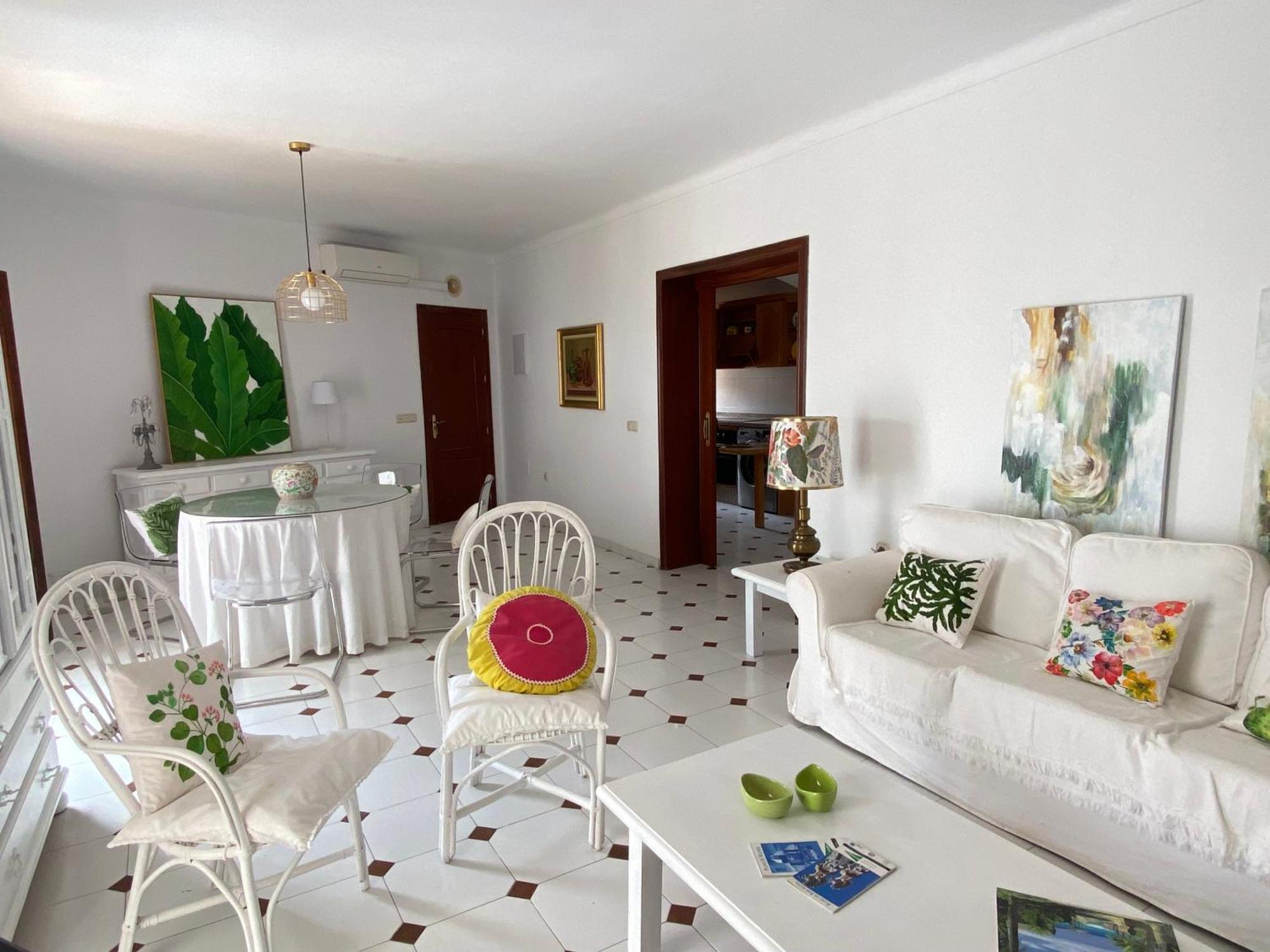 Casa Miguel - 3 Beautiful Apartments Availabe Sayalonga Buitenkant foto